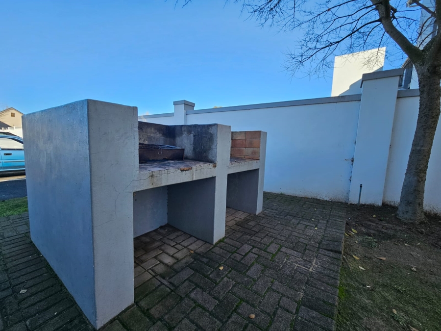 2 Bedroom Property for Sale in Buh Rein Estate Western Cape